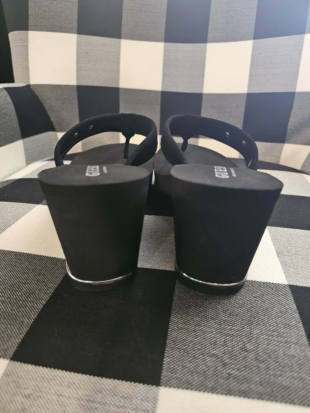 GUESS Black Wedge Thong Sandals with Silver Logo - Picture 4 of 5